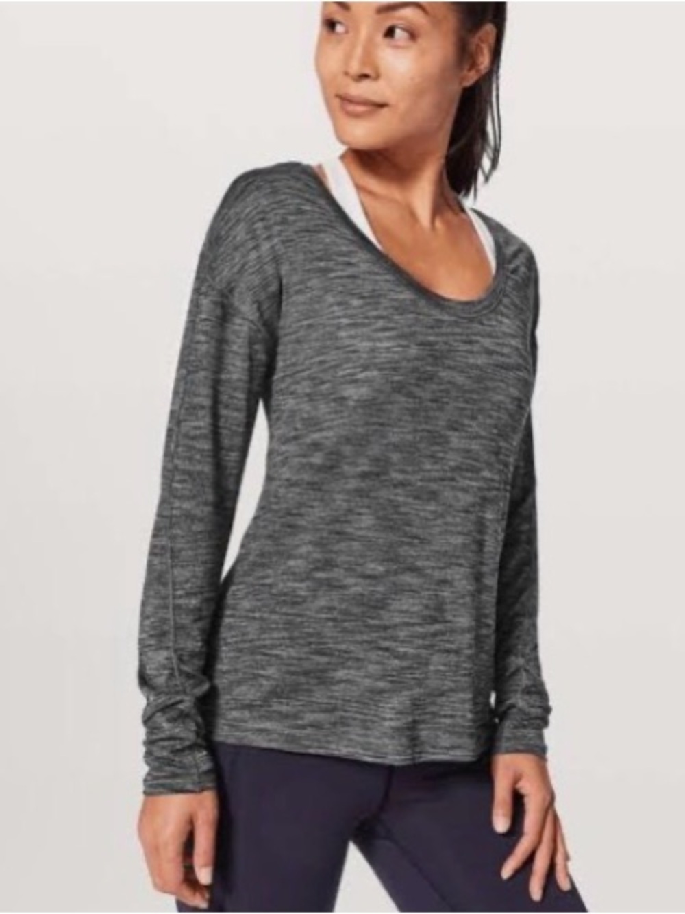 lululemon athletica Heathered Charcoal Gray Long-Sleeve Scoop Neck Top